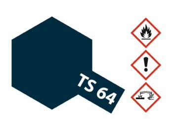 De afbeelding toont een donkerblauwe zeshoek met de tekst 'TS 64' erop. Er staan ook drie gevaarsymbolen afgebeeld.