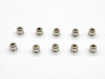 De afbeelding toont tien kleine, zilverkleurige metalen kogellagers of kogelgewrichten, gerangschikt in twee rijen van vijf op een witte achtergrond. Ze hebben een glanzende afwerking en een holle opening aan één zijde.