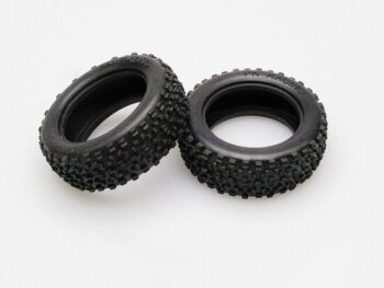 De foto toont twee zwarte rubberen banden voor een RC-buggy. Ze hebben een grof profiel met kleine noppen en op de zijkant is 'PN RACING' te lezen.