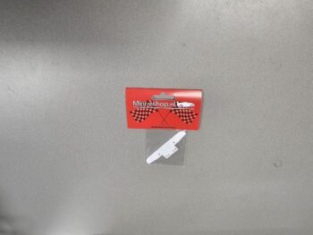 Op de foto is een klein, wit, rechthoekig plastic onderdeel te zien met meerdere kleine gaatjes, verpakt in een doorzichtig zakje. Het zakje is bevestigd aan een rood kartonnen label met het logo 'Mini-zshop.nl' en racevlaggen.