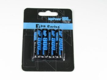 De afbeelding toont een verpakking met vier AAA-batterijen. De batterijen zijn zwart met blauwe tekst die 'HP 900mah' aangeeft.