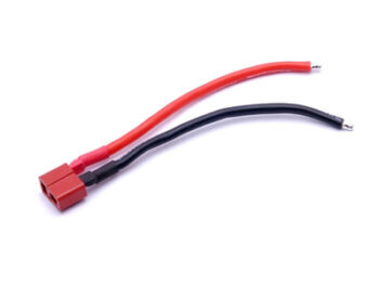 De foto toont een rode connector met zwarte en rode draden. De connector is rechthoekig en de draden zijn flexibel.