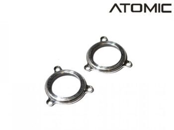 De foto toont twee metalen ringen met drie bevestigingspunten. De ringen hebben een zilverachtige kleur.