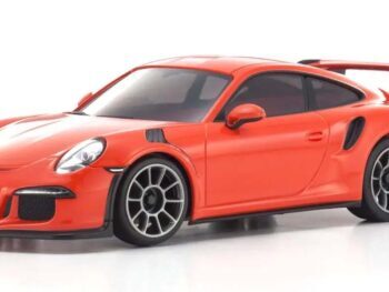 De afbeelding toont een oranje Porsche 911 GT3 RS modelauto. Het model heeft zwarte velgen en een achtervleugel.