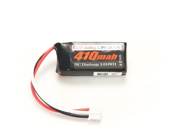 De foto toont een rechthoekige zwarte batterij met een label en draden. De batterij heeft een label met de tekst 'PN Racing' en specificaties.
