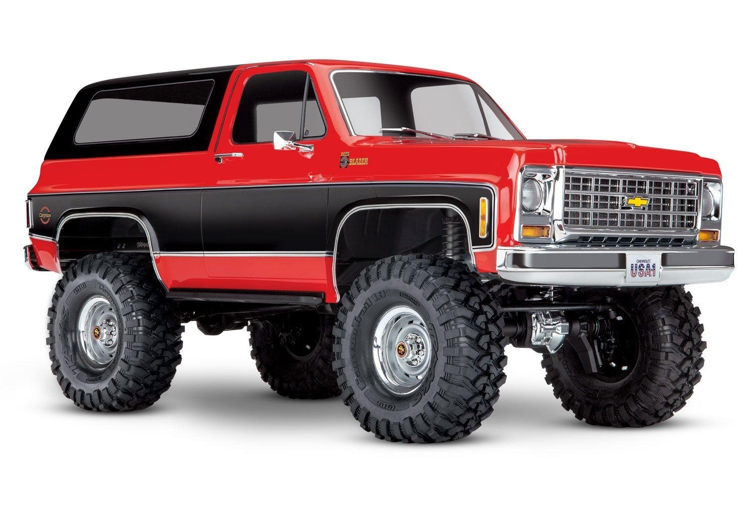 Traxxas TRX-4 1979 Chevrolet Blazer Clipless Crawler Red Traxxas TRX82276-4RED Traxxas TRX-4 1979 Chevrolet Blazer Clipless Crawler Red - een rode en zwarte Traxxas