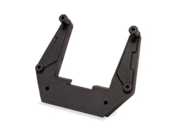 Zwart kunststof onderdeel voor een RC auto met diverse montagepunten en een U-vormig ontwerp.